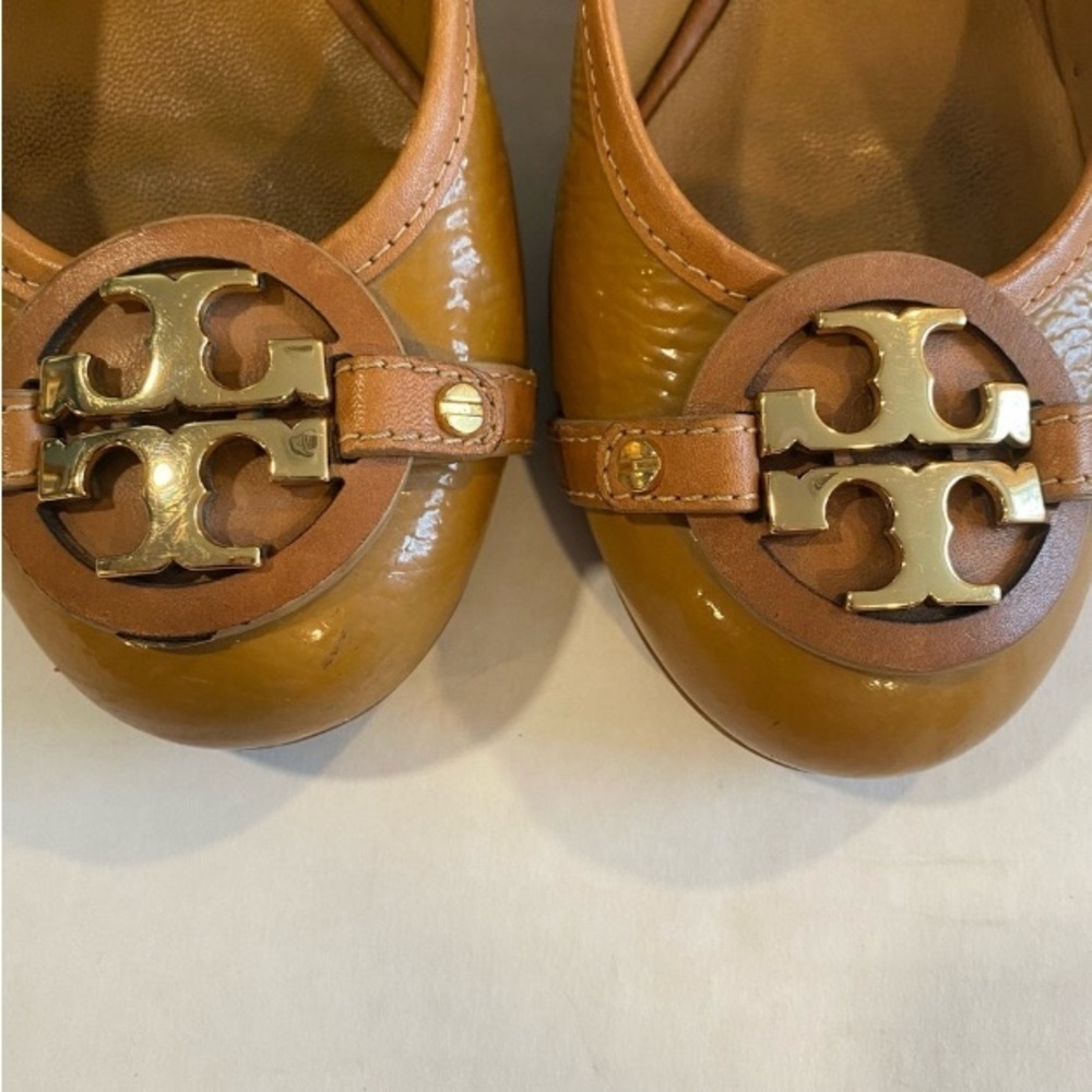 Tory Burch Brown Leather Block Heel Pumps - Picture 8 of 15